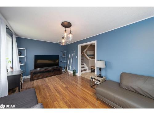 1299 Coleman Crescent, Innisfil, ON - Indoor Photo Showing Living Room