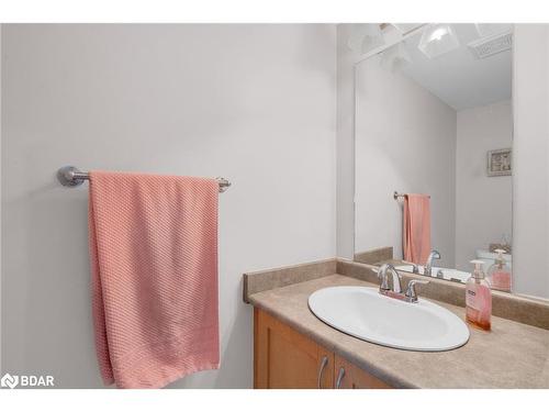 1112 Kell Street, Innisfil, ON - Indoor Photo Showing Bathroom