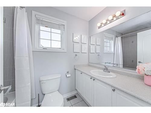 2100 Osbond Road, Innisfil, ON - Indoor Photo Showing Bathroom