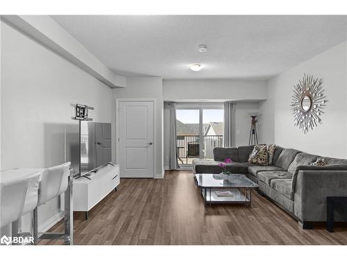 204-20 Koda Street, Barrie, ON - Indoor Photo Showing Living Room