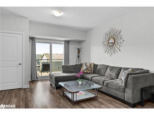 204-20 Koda Street, Barrie, ON - Indoor Photo Showing Living Room