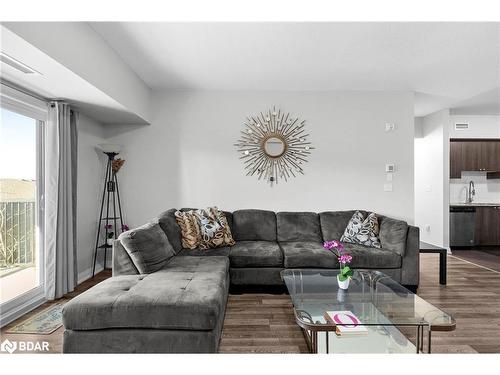 204-20 Koda Street, Barrie, ON - Indoor Photo Showing Living Room