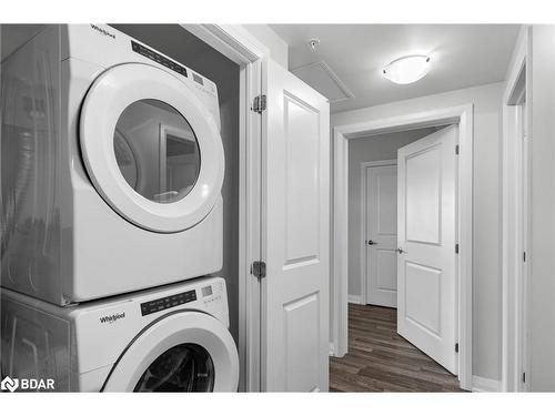 204-20 Koda Street, Barrie, ON - Indoor Photo Showing Laundry Room