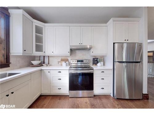 105 Stephens Street, Collingwood, ON - Indoor Photo Showing Kitchen