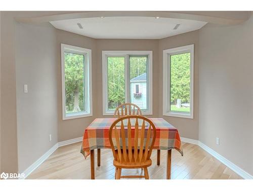 2320 7Th Line, Innisfil, ON - Indoor Photo Showing Dining Room