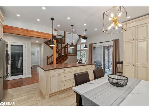 6605 County Road 21, Essa, ON - Indoor Photo Showing Dining Room