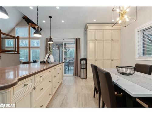 6605 County Road 21, Essa, ON - Indoor Photo Showing Dining Room