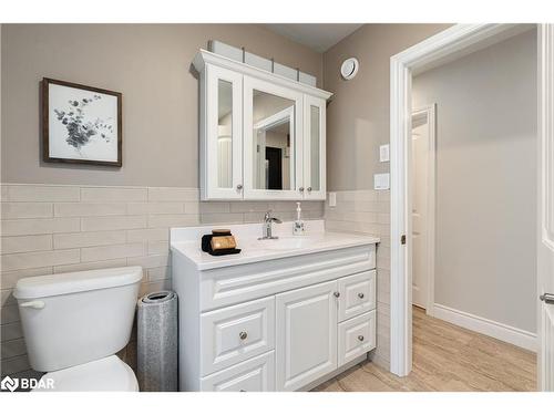 6605 County Road 21, Essa, ON - Indoor Photo Showing Bathroom