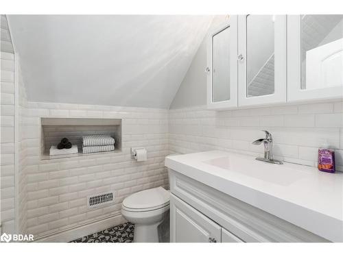 6605 County Road 21, Essa, ON - Indoor Photo Showing Bathroom