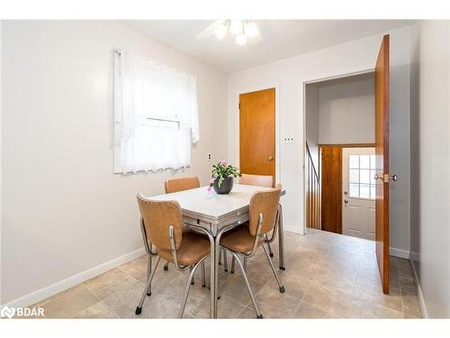 13 Albany Avenue, Orillia, ON - Indoor Photo Showing Dining Room