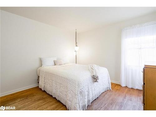 13 Albany Avenue, Orillia, ON - Indoor Photo Showing Bedroom