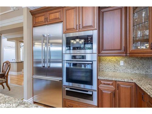 4987 Erin Fourth Line, Erin, ON - Indoor Photo Showing Kitchen With Upgraded Kitchen