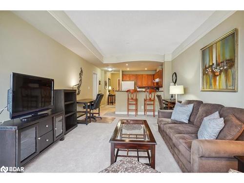 1507-2 Toronto Street, Barrie, ON - Indoor Photo Showing Living Room