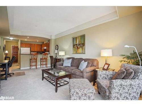 1507-2 Toronto Street, Barrie, ON - Indoor Photo Showing Living Room