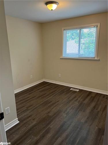 26 Roslyn Road, Barrie, ON - Indoor Photo Showing Other Room