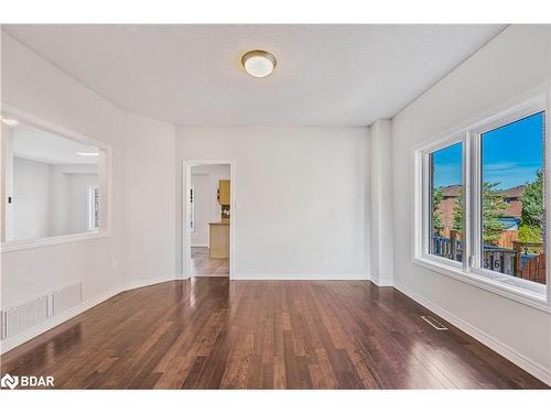 36 Batteaux Street, Barrie, ON - Indoor Photo Showing Other Room