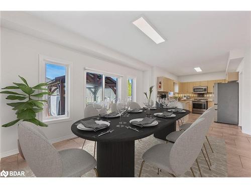 36 Batteaux Street, Barrie, ON - Indoor Photo Showing Dining Room