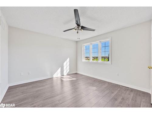 36 Batteaux Street, Barrie, ON - Indoor Photo Showing Other Room