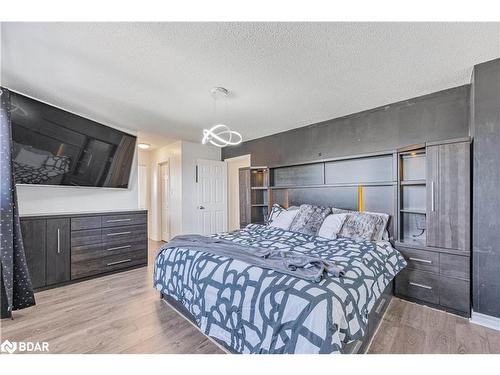 36 Batteaux Street, Barrie, ON - Indoor Photo Showing Bedroom