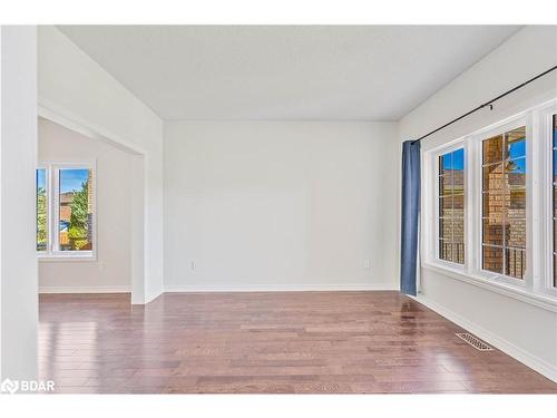 36 Batteaux Street, Barrie, ON - Indoor Photo Showing Other Room