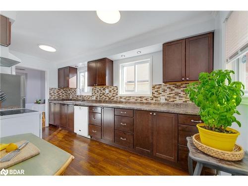 5 Dickens Drive, Barrie, ON - Indoor Photo Showing Kitchen With Double Sink