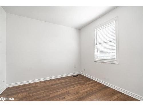 15 Herrell Avenue, Barrie, ON - Indoor Photo Showing Other Room