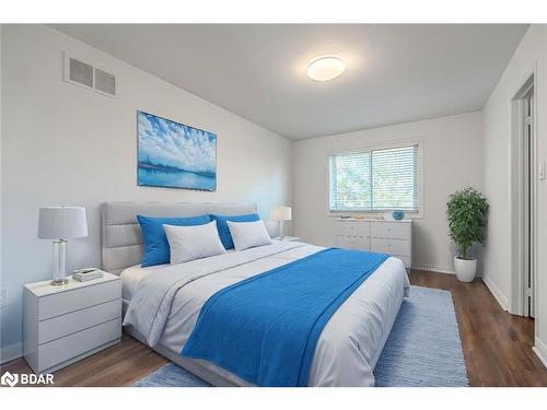 15 Herrell Avenue, Barrie, ON - Indoor Photo Showing Bedroom