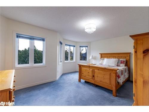 56 Stoneybrook Crescent, Barrie, ON - Indoor Photo Showing Bedroom