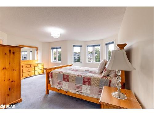 56 Stoneybrook Crescent, Barrie, ON - Indoor Photo Showing Bedroom