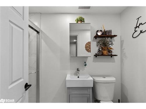 1551 Gill Road, Midhurst, ON - Indoor Photo Showing Bathroom