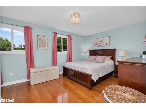 108 Garden Drive, Barrie, ON - Indoor Photo Showing Bedroom