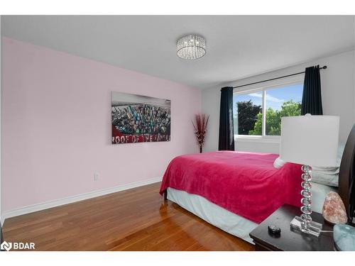 108 Garden Drive, Barrie, ON - Indoor Photo Showing Bedroom