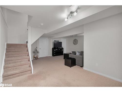 108 Garden Drive, Barrie, ON - Indoor Photo Showing Other Room