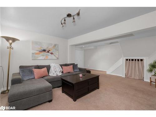 108 Garden Drive, Barrie, ON - Indoor Photo Showing Living Room