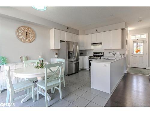 82 Nathan Crescent, Barrie, ON - Indoor Photo Showing Kitchen With Stainless Steel Kitchen