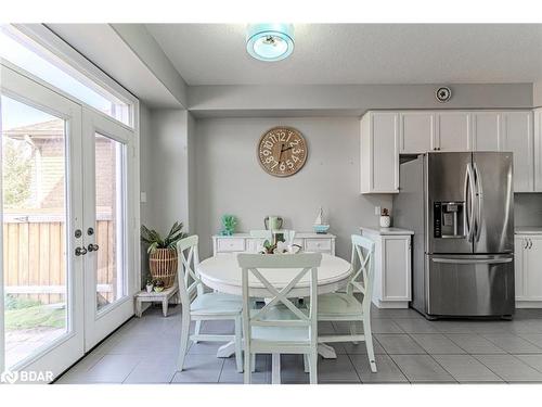 82 Nathan Crescent, Barrie, ON - Indoor Photo Showing Dining Room