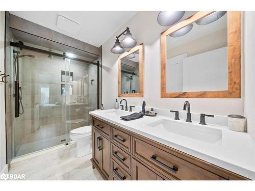 8 Crystalwood Lane, Midhurst, ON - Indoor Photo Showing Bathroom