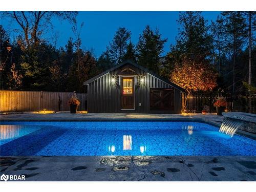 8 Crystalwood Lane, Midhurst, ON - Outdoor With In Ground Pool With Backyard