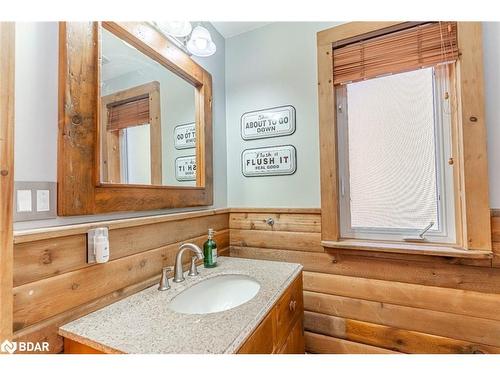 3978 South Portage Road, Lake Of Bays, ON - Indoor Photo Showing Bathroom