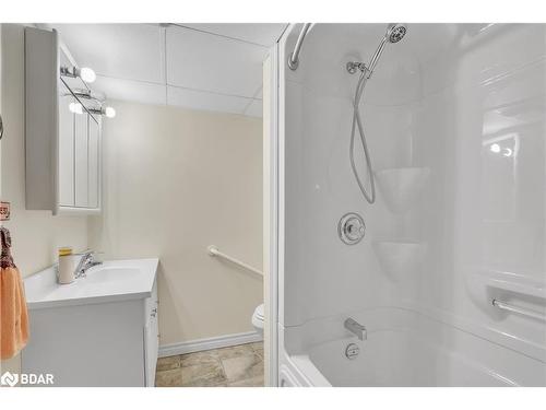 125 Hoyt Avenue, Victoria Harbour, ON - Indoor Photo Showing Bathroom