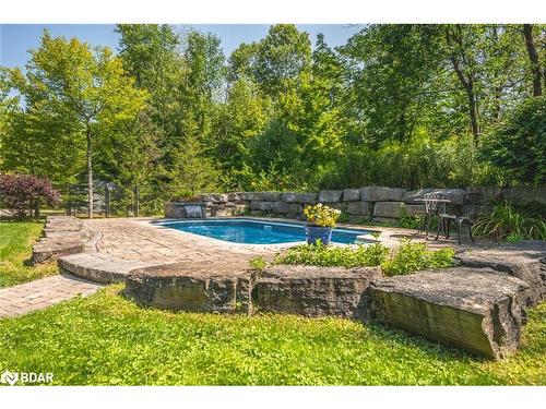 8071 4Th Line, Angus, ON - Outdoor With In Ground Pool With Backyard