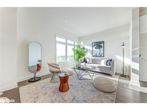 821 Port Darlington Road, Bowmanville, ON - Indoor Photo Showing Living Room