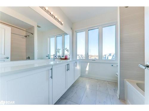 821 Port Darlington Road, Bowmanville, ON - Indoor Photo Showing Bathroom