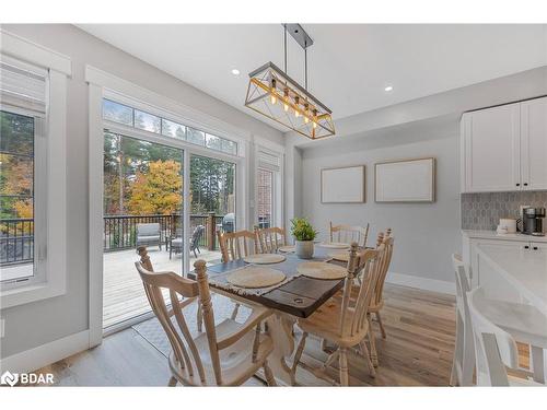 21 Moreau Way, Springwater, ON - Indoor Photo Showing Dining Room