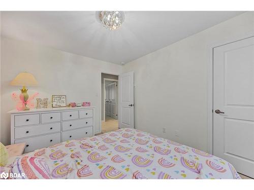 21 Moreau Way, Springwater, ON - Indoor Photo Showing Bedroom