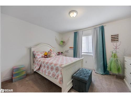 21 Moreau Way, Springwater, ON - Indoor Photo Showing Bedroom