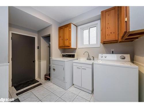 9 Cuthbert Street, Barrie, ON - Indoor Photo Showing Laundry Room