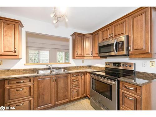 9 Briarwood Drive, Alliston, ON - Indoor Photo Showing Kitchen With Stainless Steel Kitchen With Double Sink