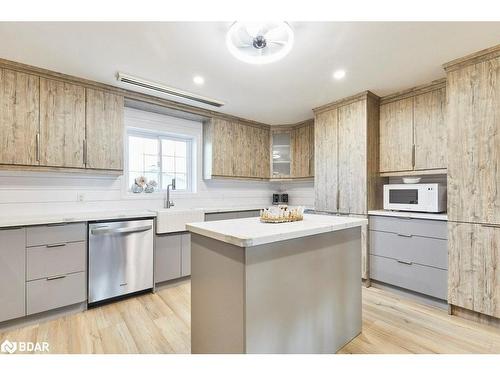 81 Laird Drive, Lindsay Twp, ON - Indoor Photo Showing Kitchen