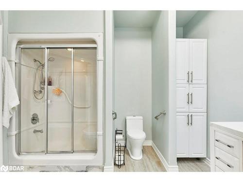 81 Laird Drive, Lindsay Twp, ON - Indoor Photo Showing Bathroom